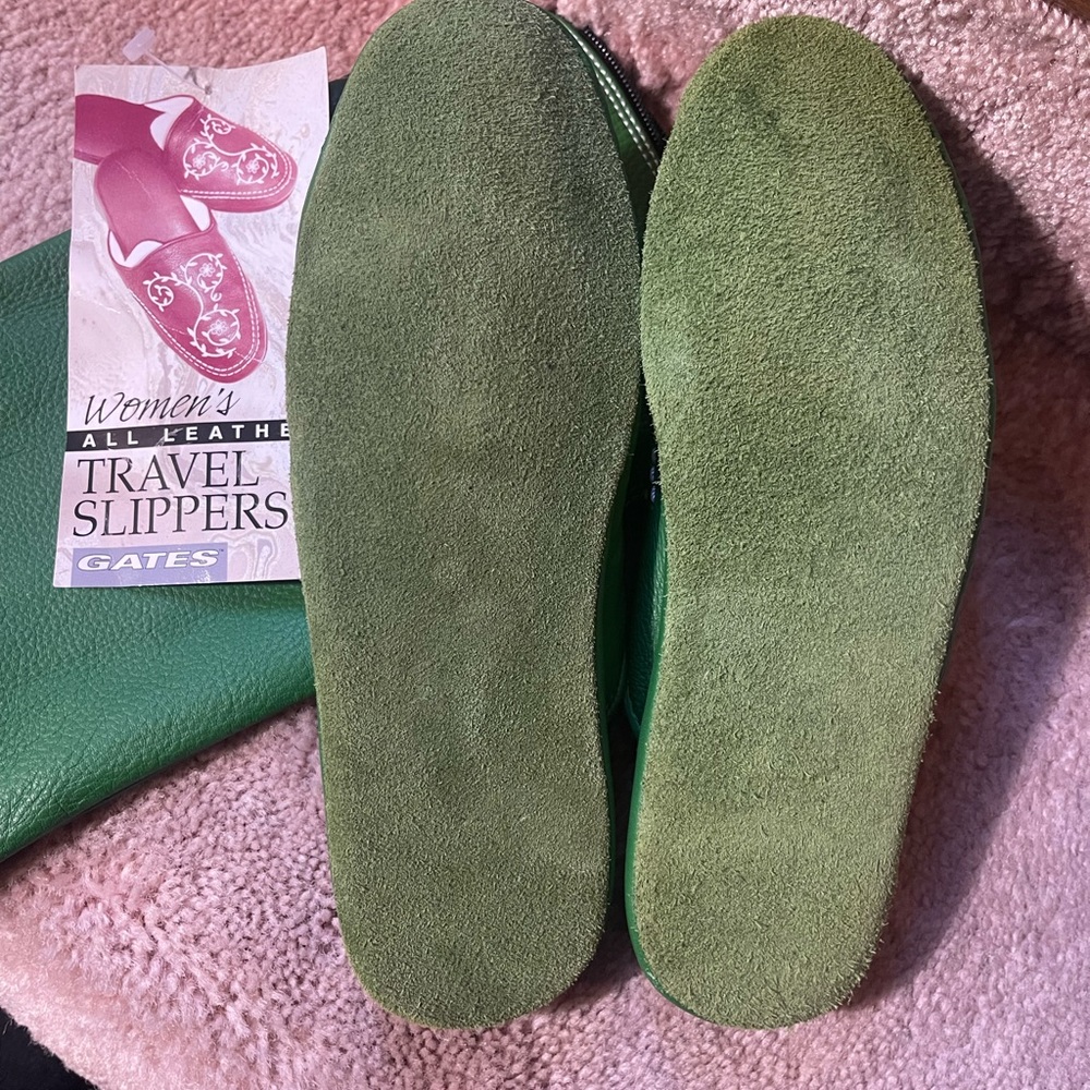 Women’s ALL LEATHER Travel slippers SMALL w/travel case - Picture 7 of 7